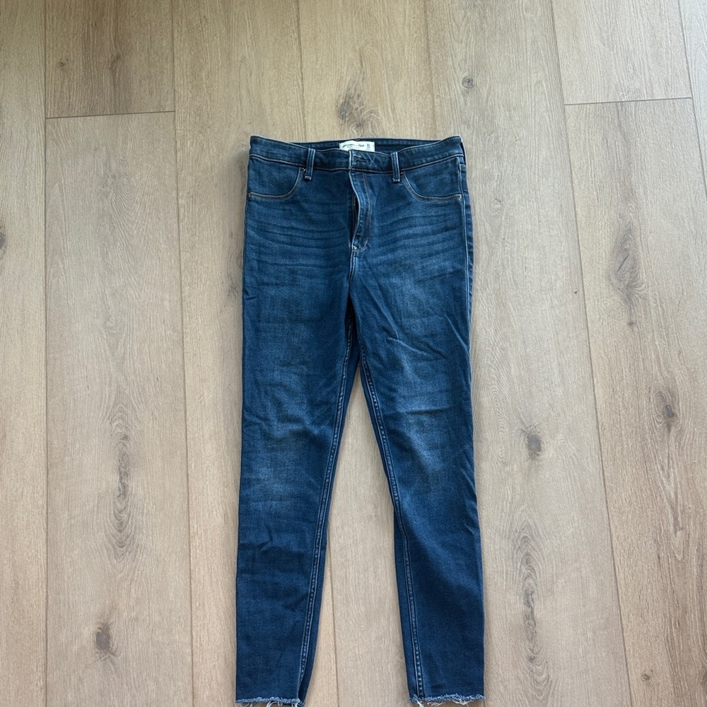 Abercrombie & Fitch Dark Blue Skinny Jeans